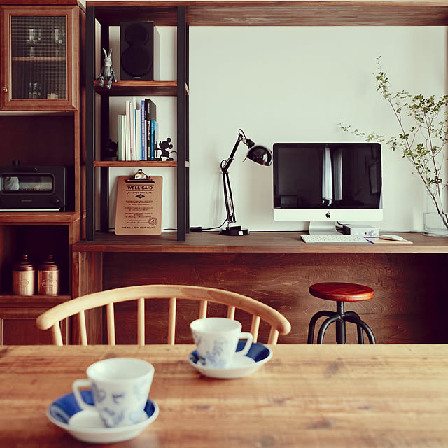 My Desk,バルミューダ トースター,ドウダンツツジ,マンションリノベーション,リノベーション,塩系インテリア,iMac,間接照明,パソコンデスク,インダストリアルインテリア,観葉植物,造作家具,niko and…,AwesomeStore,IKEA,リビングダイニング,YAMAHAスピーカー,スピーカー KYの部屋