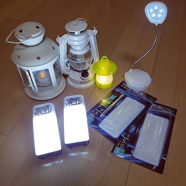 Kitchen,台風対策,ランタン,IKEAランタン,セリア♡,LEDランタン,対策,買い出し後,電池式LEDライト,スーパー品切れ,大型台風二回目,毎日感謝✨,台風24号接近中,ちいさいおうち,こわい natyenaoの部屋