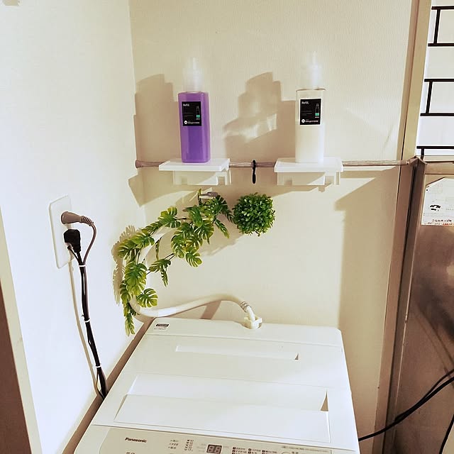 Kitchen,ダイソー,突っ張り棒,ハンギングシェルフ,洗濯機置場,洗濯用洗剤,柔軟剤,フェイクグリーン,ランドリールーム mmyrsの部屋