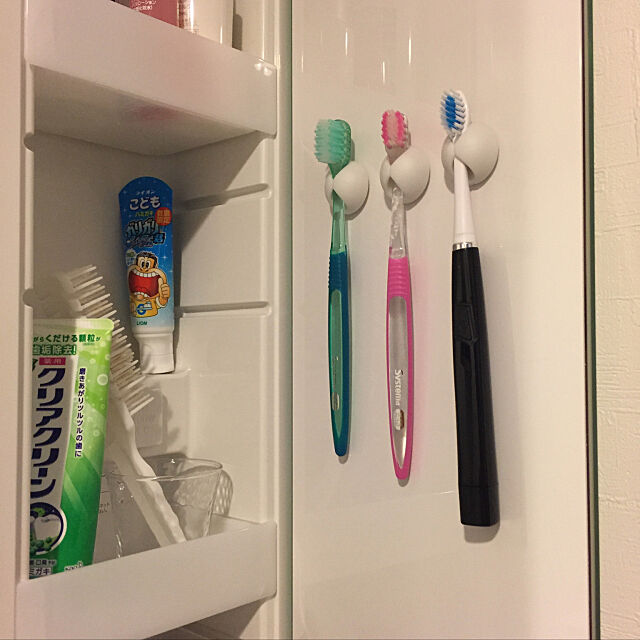 キャンドゥ,歯ブラシホルダー,歯ブラシスタンド,パナソニック 洗面台 waraiの部屋