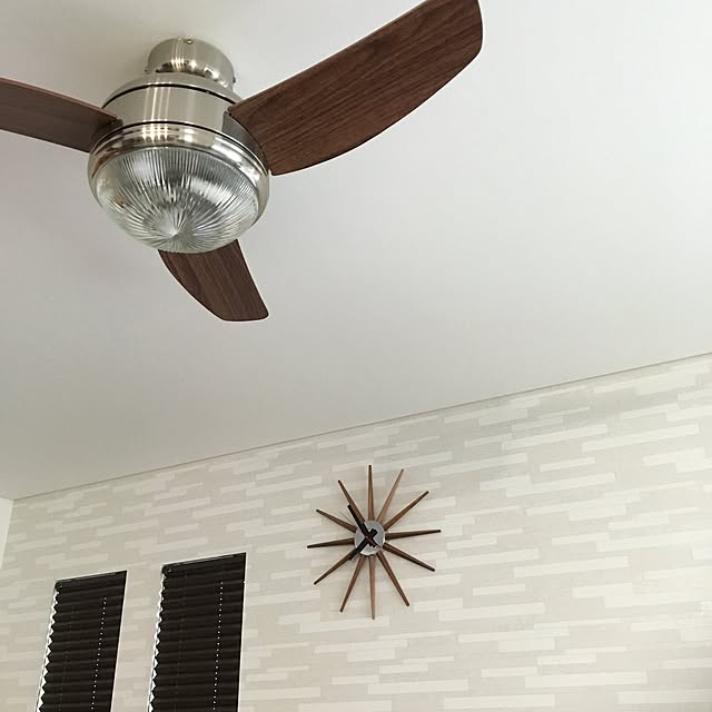 On Walls,アトラスウォールクロック,メーヴェシーリングファン,モノトーン,照明 yumiの部屋