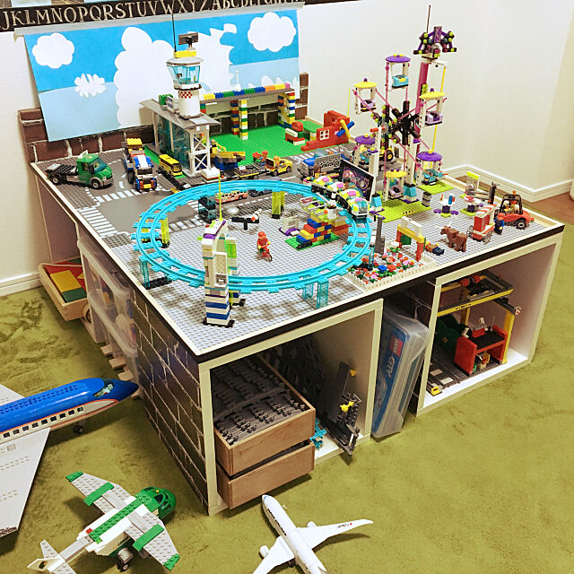 レゴ 収納,レゴ棚,レゴ机,カラフル,3COINS,リメイクシート レンガ,ダイソー,キューブボックス,My Desk,おもちゃ 収納 hanahaの部屋