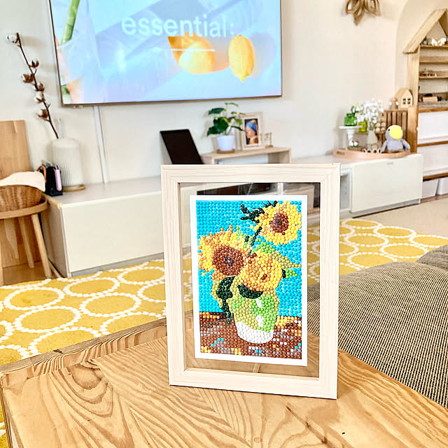 My Shelf,名画,キット,イヤリング,フレーム,seria,フェルメール,ゴッホ,ひまわり,真珠の耳飾りの少女,ビーズアート,ハンドメイド,ナチュラル,建売住宅,こどもと暮らす merutoの部屋