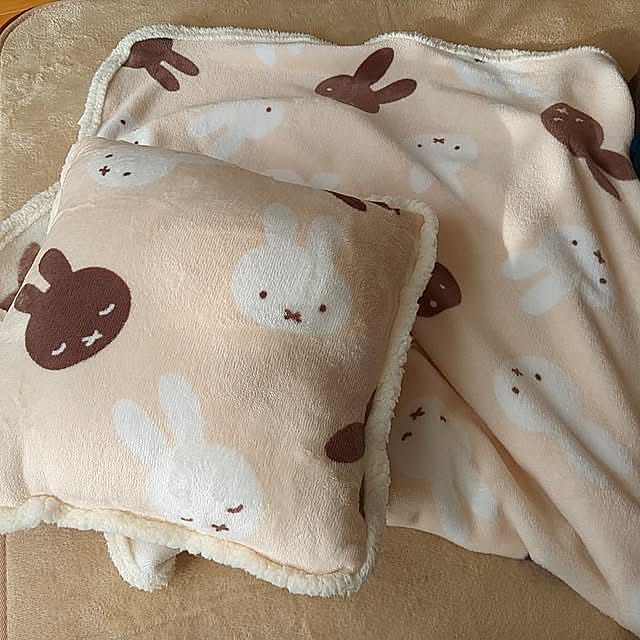 Lounge,シャンブル,RCの出会いに感謝♡,小さなお部屋,幸せな時間,ミッフィーちゃん,穏やかな日常,見て頂きありがとうございます⑅︎◡̈︎*,無言いいね&フォローすみません>_<,古い賃貸で楽しく暮らす♪,ミッフィーちゃん(・ⅹ・),ふかふかで気持ちいい,冬 MIKNの部屋