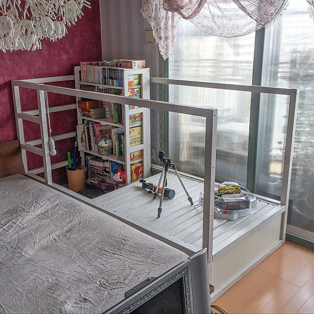 Bedroom,raschの壁紙,セリアのリメイクシート,子供のオモチャ収納,2段ベッドをリメイク,IKEA KURA hack,KURA,IKEA,賃貸,飾るように暮らす,クリエイティブをマインドに kazaruyo-niの部屋