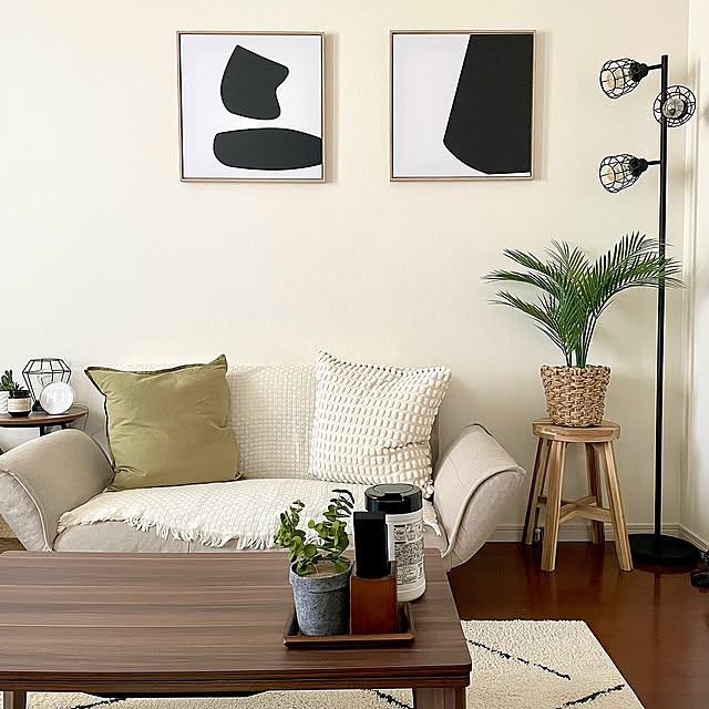 Overview,アートボード,アートパネル,ローテーブル,こたつテーブル,アートのある暮らし,観葉植物,IKEA,雑貨,ワンルーム,癒し,1K,グリーンのある暮らし,グリーンのある生活,観葉植物のある暮らし,植物と暮らす,ワンルームインテリア,1k8畳,部屋全体 shidakaの部屋