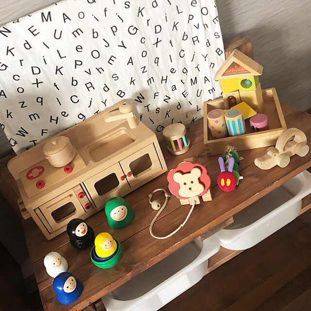 いろっち,ままごとキッチン,音のなる積み木,DIYベンチ,木のおもちゃ,癒しセット,子供4人,赤ちゃんのいる暮らし,My Desk troisの部屋