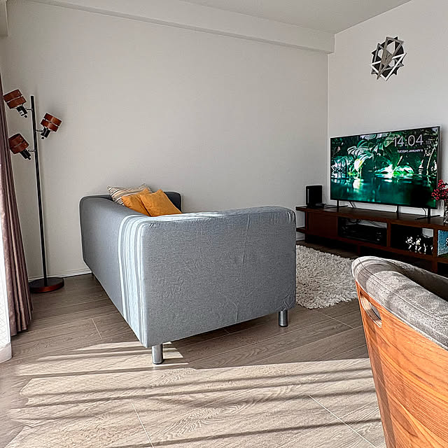 Lounge,フロアライト,BRAVIA7,SONY BRAVIA,IKEAのソファ,ふたり暮らし,マンション暮らし,模様替え,リビング,2025年,正方形リビング up0524の部屋