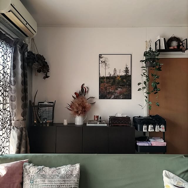 My Shelf,秋色インテリア,finelittleday,ポスター,forest,ドライフラワー,ヨナスリンドホルム,山善 バスケットトローリー,こどものいる暮らし,フェイクグリーン,バードゲージ,ニトリ パーテーション,THANN,アロマディフューザー,2023.10.28,ノスタルジック miwaの部屋