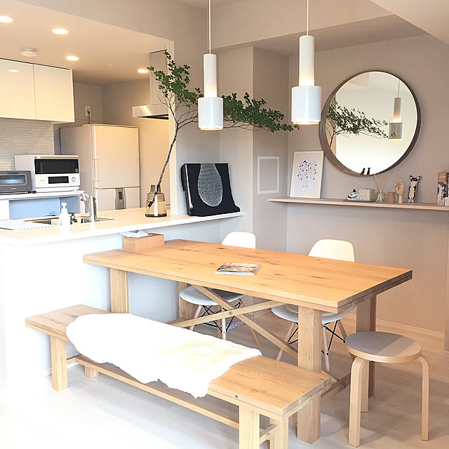 My Desk,IKEAカタログ2018,スツール60,ミラー,スカンジナビアンモダン,Jurianne Matter,北欧,マンションインテリア,ホワイトインテリア,シンプル,ティータオル,スッキリ,ドウダンツツジ,丁寧な暮らし,IKEA,artec,slowhouse,シェルチェア,イームズ,ムートンラグ,ACTUS M.H.Lの部屋