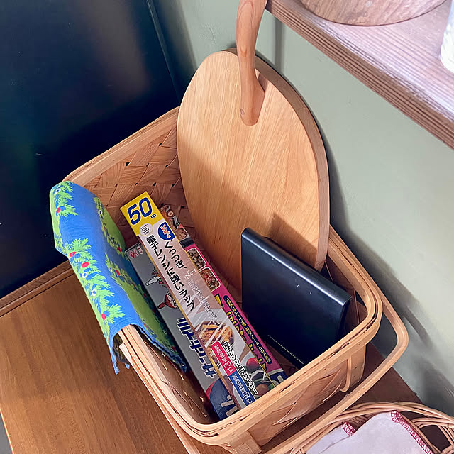 Kitchen,ウッドワン　カップボード,ウッドワン,ウッドワン スイージー,カレンダー,IKEA,コーヒーミル,レトロ,古道具,ポストカード,カフェ風,北欧,ARABIA,キッチンクロス,ラップ収納,カッティングボード,セキセイインコ,fog linen work,雑貨屋さん風,北欧暮らしの道具店,Kalita コーヒーミル,ALDIN,mamanの家,kivi キャンドルホルダー,セキセイインコと暮らす,ラップ置き場,かご・バスケット,SKANDINAVSK HEMSLOJD,北欧、暮らしの道具店 Suzuki.Pandaの部屋