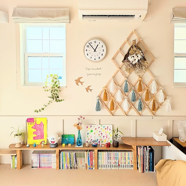 Lounge,100均大好き,ダイソー,DIY,DIYが好き,家具はほとんどDIY✨,小上がりリビング,子供のいる暮らし,子供の絵を飾る,子供の絵,ウォールデコレーション,IKEA,ナチュラルインテリア mimikoの部屋