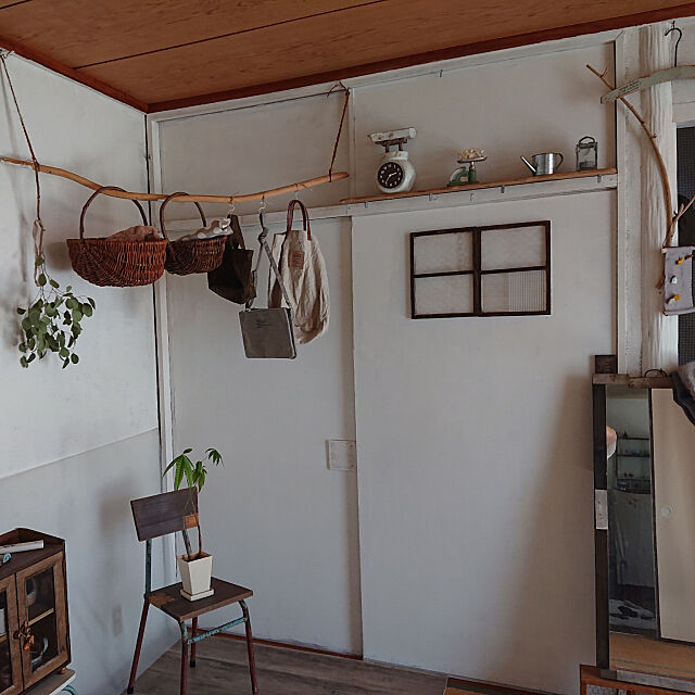 Overview,セリア,DIY,流木,観葉植物,ドライフラワー,かご,和室,ふすまリメイク tomoの部屋