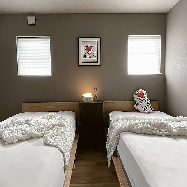 Bedroom,キースへリング,グレーの壁,すのこベッド,ベッドルーム,ナイトライト odecoの部屋