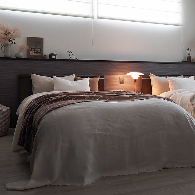 Bedroom,ルイスポールセン PH3/2,ルイスポールセン照明,北欧インテリア,ホテルライク,茶系インテリア,ブラウンインテリア,セミダブル2つ,ツインベッド,ベッドルームインテリア,ベッドルーム,寝室インテリア,寝室,秋色インテリア,ig→sh.atyou,楽天ROOM→LOVE YOU sh.atyouの部屋