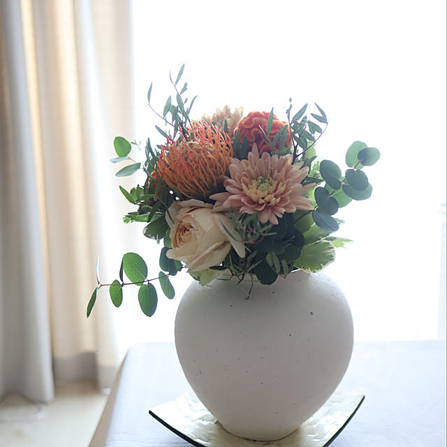焼き物 花瓶,ナチュラル,花瓶,フラワーベース,ザラホーム,フラワーアレンジメント,ZARA HOME,フラワーアレンジ,ブーケは手作り,My Desk Summerの部屋