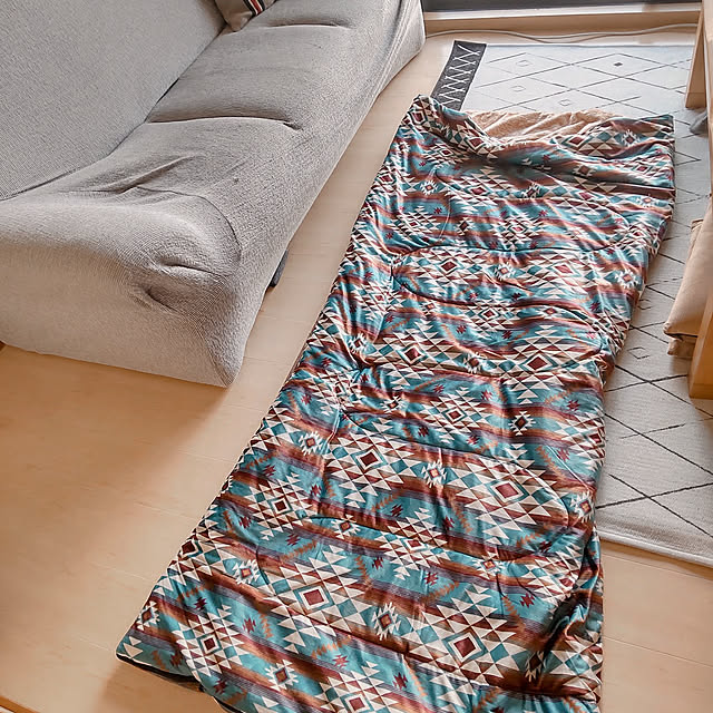 Lounge,RoomClipショッピング,北欧,賃貸,防災,無印良品の家っぽくしたい,クッション,3way,ブランケット,ペンドルトン風,キャンプ,防災 3wayクッション,ネイティブ柄,シュラフ,インテリアになじむ防災,塩系インテリア,モノトーン,ニトリ,ニトリのラグ,イベント最終日,防災グッズ,キャンプ道具,キャンプグッズ,寝袋,寝袋にもなるクッション,洗濯可能,洗えます tokiwaの部屋