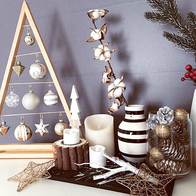 My Shelf,クリスマス,プチプラ,モノトーン,ハンドメイド,ホワイトインテリア,賃貸インテリア,北欧,賃貸,北欧雑貨,ニトリ,海外インテリアに憧れる,北欧インテリア,モノトーンインテリア,シンプル,モノトーン雑貨,白黒,セリア,ケーラーオマジオ,キャンドルホルダー,クリスマスツリー,オーナメント,キャンドル,ダイソー kakihomeの部屋