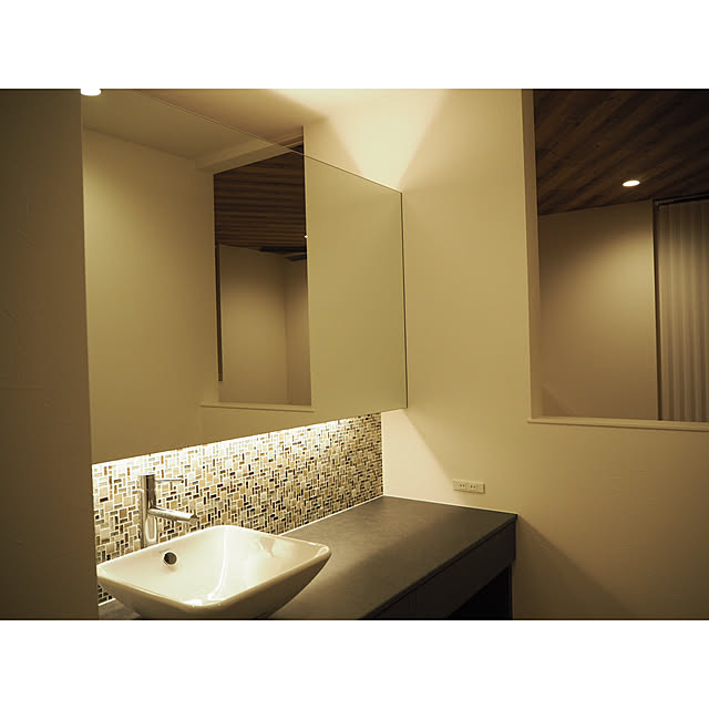 Bathroom,ホテルライク,腰壁,カクダイ,CERA,造作洗面台,洗面スペース,ニューヨーカーグラス,名古屋モザイク,建築記録,ついに完成(仮),吹き抜け,アイカカウンター Maikoの部屋