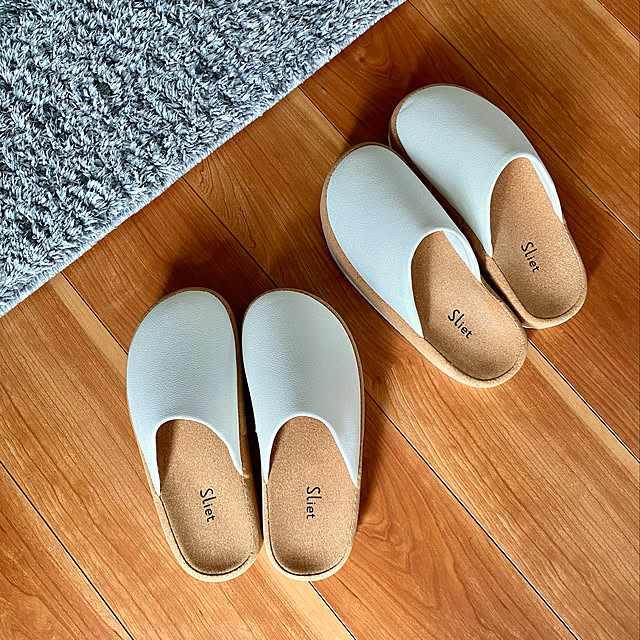 仲良し夫婦,床が冷たい,ラグ,室内履き,体感を鍛えるスリッパ,ストレッチ,おうち時間,スリッパ,横長リビングダイニング,横長リビング,山の上の家,RoomClipショッピング,おうち見直しキャンペーン,夫婦2人暮らし,ふたり暮らし N.の部屋