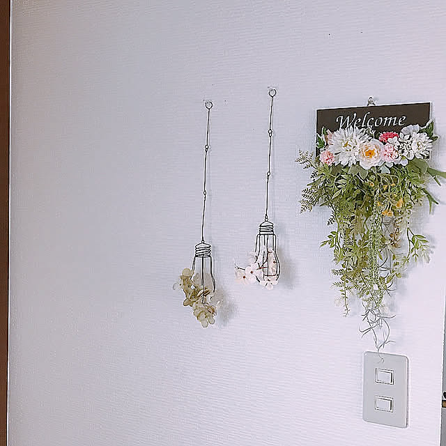 Entrance,ハンドメイド雑貨,ハンドメイド,紫陽花フェイク,電球ワイヤークラフト,ワイヤークラフト,フラワーグリーンハンギング,アーティフィシャルフラワーアレンジ,アーティフィシャルフラワー,ウェルカムボード,壁面ディスプレイ,玄関ディスプレイ,2LDK,賃貸アパート,癒しの空間,プチプラインテリア,賃貸でも楽しく♪,イベント参加します,スッキリ暮らす,心地よい暮らし,プチプラで楽しむ,コメントお気遣いなく(⁎ᴗ͈ˬᴗ͈⁎),いつも見てくださって感謝です(^^) natsuの部屋