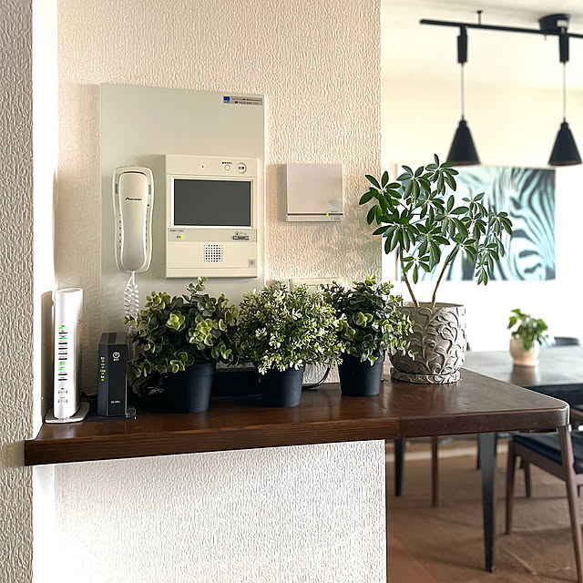 On Walls,カウンター,IKEA,コード隠し,ルーター,フェイクグリーン,グリーンのある暮らし,置物 dearyumiの部屋