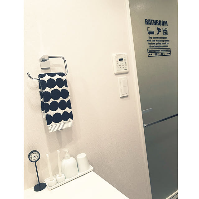 Bathroom,白✖️黒,macaron ちゃん♡,marimekko,無印 公園の時計,無印良品,北欧,ウォールステッカー,KUFFSさんへ,カメラマーク消し,洗面所,CMK,CMK使用許可OK mugi1123の部屋