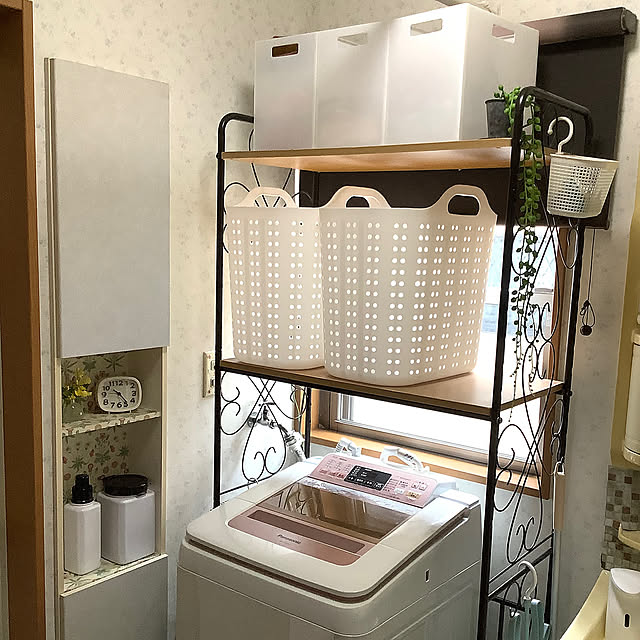 Bathroom,ディスプレイ,アイアン素材,時計,ニトリさんの洗濯かご,ダイソーさんのリメイクシート,ダイソー,ニッチ収納,ニッチ,CAINS詰め替えボトル,CAINS詰め替えケース 粉末 ボール,Panasonic,Panasonic洗濯機,ニトリネット限定品,ニトリさんのアンティーク洗濯機ラック,花びん,グリーン,フェイクグリーン,洗濯機,ダイソーさんの組み立てBOX(330円,洗濯機まわりの収納,花,オブジェ,癒し,フラワーベース,ディスプレイコーナー,いいね&フォローありがとうございます♡ taeの部屋