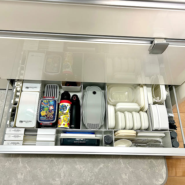 Kitchen,引き出し収納,セリア,モノトーン,キッチン収納,100均,タッパー収納,シンデレラフィット,ドアポケット収納,水筒収納,クリップ収納,お弁当グッズ収納,ジップロック収納,ファイルボックス収納,パスタメーカー YU-RIの部屋