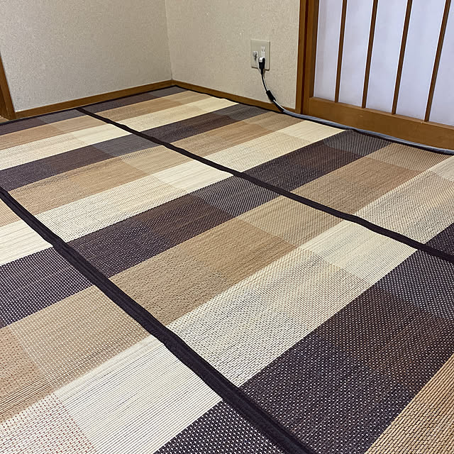 敷くだけでお部屋の印象チェンジ しまむらのラグ特集 Roomclip Mag 暮らしとインテリアのwebマガジン