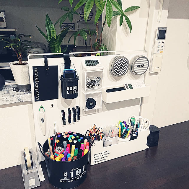 Lounge,みなさんとの出会いに感謝♡,モノモノ,山崎実業 tower,キャンペーン当選,株式会社モノモノ,ウェルカムクーポン,ウェルカムクーポン当選しました,モノトーンインテリア,towerシリーズ,白黒インテリア,山崎実業,マグネットストレージラック,ペン立て,ペン収納,ハサミ,色鉛筆,輪ゴム,マグネットボード,マグネットケース,お絵描き,工作,鉛筆削り,プロッキー,セロハンテープ,デコニーチェスト 3段,キッチン自立式スチールパネル kaanaの部屋