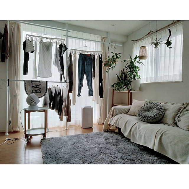 Lounge,コメントお気遣いなく♡,建売住宅,建売,山善,除湿機,部屋干しスペース,ホワイト×ナチュラル,さわやかな雰囲気,自然素材,BOHOインテリアに憧れる,流木,かご,植物のある暮らし,ナチュラルインテリア,ニトリデコホーム,サーキュレーター,つっぱりハンガーラック kodaminの部屋