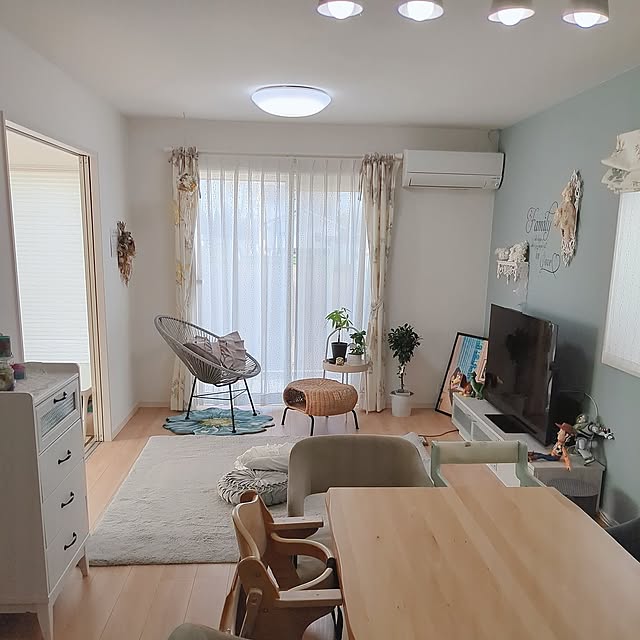 Overview,縦長のお部屋レイアウト,北欧好き,建売住宅,男の子3兄弟,グレー好き,Francfranc大好き,白も好き,ブルーグレーが好き,ウィリアムモリスの壁紙,アクセントクロス,アクセントクロス ブルーグレー,観葉植物のある暮らし,パキラ,コーヒーの木,フィカスナナ,IKEA　ルースティグト,IKEA　オットマン,IKEAガムレフルト,トイストーリーフィギュア,トイストーリー大好き,ニトリダイニングテーブルセット,ウォールステッカー,Kigiちゃんのむにゅむにゅ,アカプルコ風チェア,花ラグ ryouの部屋
