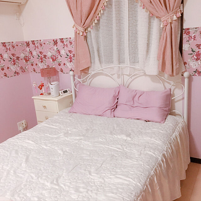 Bedroom,ピンク×ホワイト,フリルベットカバー,ベット,ウォールペーパー,大人ガーリー,フランフラン,ニトリ,Francfranc,ホワイトインテリア,ピンク anna.aileの部屋