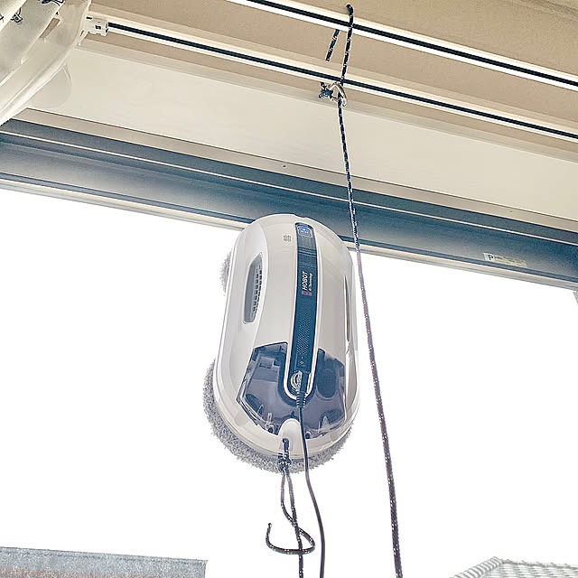 On Walls,わたしの休日のすごし方,窓,青空,お掃除ロボット,ピカピカ,LIXIL,窓掃除,LIXIL窓,心地よい暮らし,コード式,見てくださってありがとうございます♡,HOBOT,ホボット,隙間時間にお掃除,窓ふきロボット,窓を綺麗に,すっきりお掃除,命綱,落下防止ロープ koko_hikaの部屋