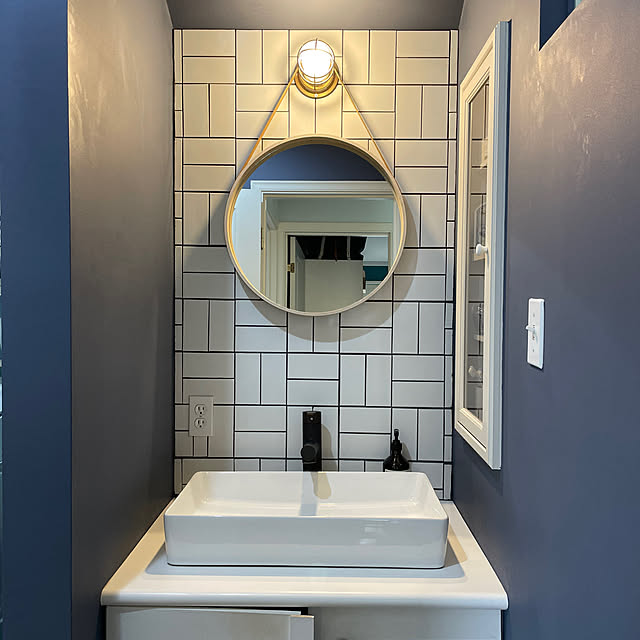 Bathroom,ビフォーアフター,海外風インテリア,IG→hibiscus_aloha,色のある暮らし,ペイント,DIY,洗面所,塗り替え,洗面所DIY alohaの部屋