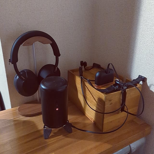 Lounge,ヘッドホンスタンド,充電ステーション,充電コーナー tkmrubikの部屋