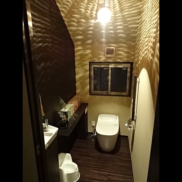 Bathroom,照明,漫画,観葉植物,アジアン,リゾート,ホテル,リゾートホテル,おまる,ベビービョルン,ダークカラー,シンプル,若鷺扇理,トイレ wakasagisenryの部屋