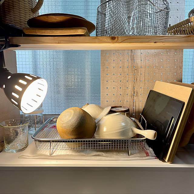 うつわ,スポットライト,ダイソー,水切りカゴ,ナチュラル,中古住宅,古いものが好き,古道具,キッチン雑貨,壁付けキッチン,見せる収納,Kitchen rijuの部屋