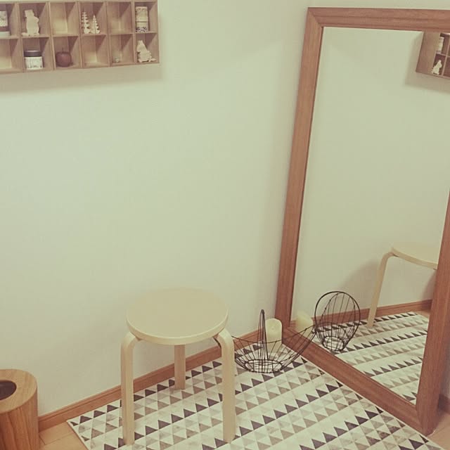 Bedroom,アルテック,artek,Instagram始めました･∀･`;,北欧,北欧ナチュラル,100均の木の箱,unico　,無印良品,SCOPE,アルテック スツール,スツール60,ラグ,スツール chicoの部屋