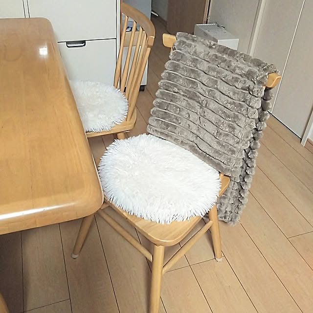 インテリア,スリコ,太コールブランケット,冬支度,スリコ購入品,プチプラ,チェアパット,セリア,Lounge,ダイニング,ブランケット h.t.の部屋