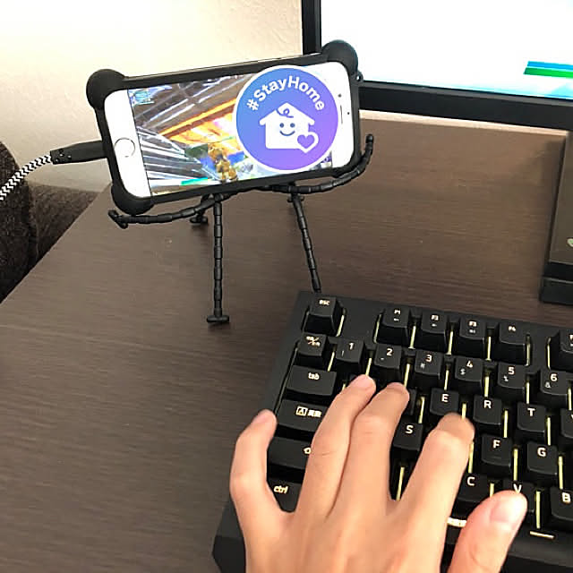 スマホスタンド,IKEA,ゲーミングPC,My Desk,Razer,ゲーミングデスク t.k.mの部屋