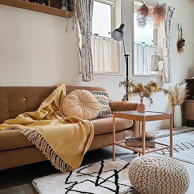 Lounge,リビングテーブル,IKEA,ネスナ,ガラス天板,おしゃれ,北欧,ナチュラル,ソファ,ミモザ,ブランケット,韓国インテリア,夏,暑さ対策,プフ,RoomClipショッピング,間接照明,ニトリ,3COINS,Instagramやってます,皆さんに感謝です(*˙˘˙*)ஐ,いつも見て下さってありがとうございます YUKKIの部屋