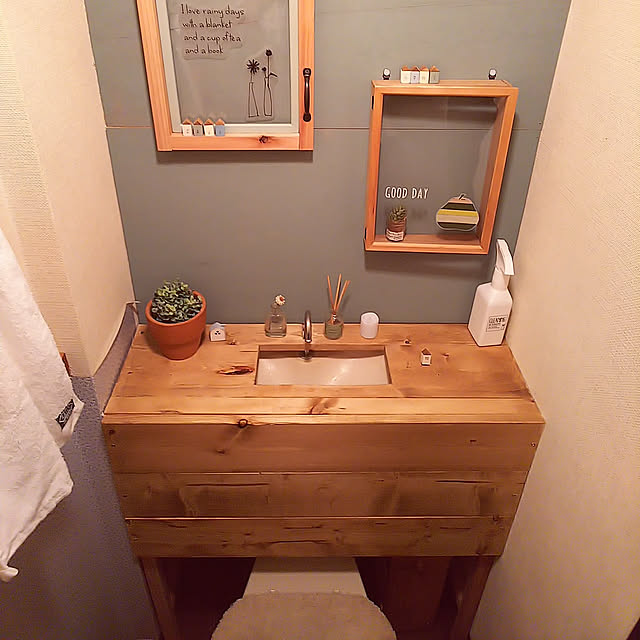 Bathroom,トイレ,賃貸,DIY,100均リメイク,リメイクシート,トイレDIY,タンクレス DIY mino64coの部屋