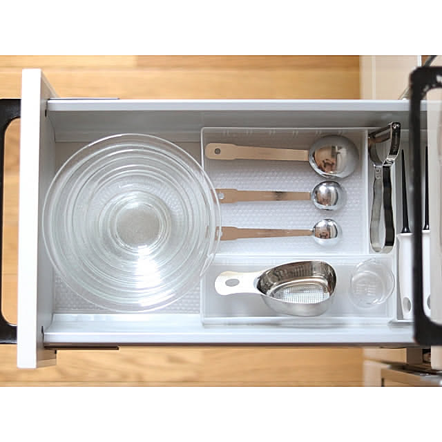 Kitchen,おうちカフェ,こどもと暮らす,おうちきろく,収納見直し,片付け,無印良品,無印良品 収納,買ってよかった,収納,ポリプロピレン収納,デスク内整理トレー,整理整頓,整理収納,調理器具,調理器具 収納 411.kaoriiiiの部屋