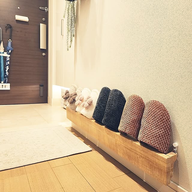 Entrance,DIY,セリア,壁紙シート,スリッパラック,スリッパ立てDIY,フェイクグリーン,1×4材 babypoohの部屋
