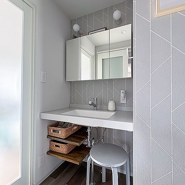 Bathroom,サンゲツ壁紙,サンゲツクロス,アクセントクロス,半造作洗面台,造作洗面台,スタイリッシュカウンター,アイカ スタイリッシュカウンター,アイカ工業,洗面スペース Saraの部屋