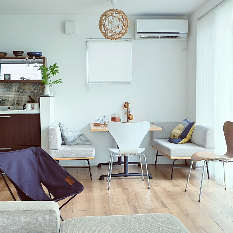 急な来客でも慌てない 10分で部屋をきれいにするコツ Roomclip Mag 暮らしとインテリアのwebマガジン 急な来客でも慌てない 10分で部屋をきれいにするコツ Roomclip Mag 暮らしとインテリアのwebマガジン