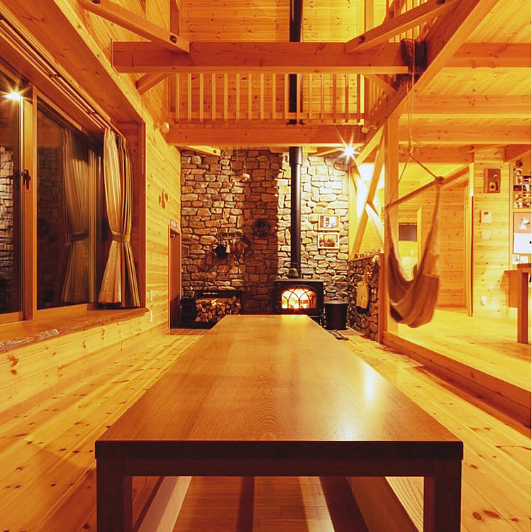 「田舎の風情を味わう。薪ストーブのある三角屋根の山小屋風ハウス」 by ancoro1106さん