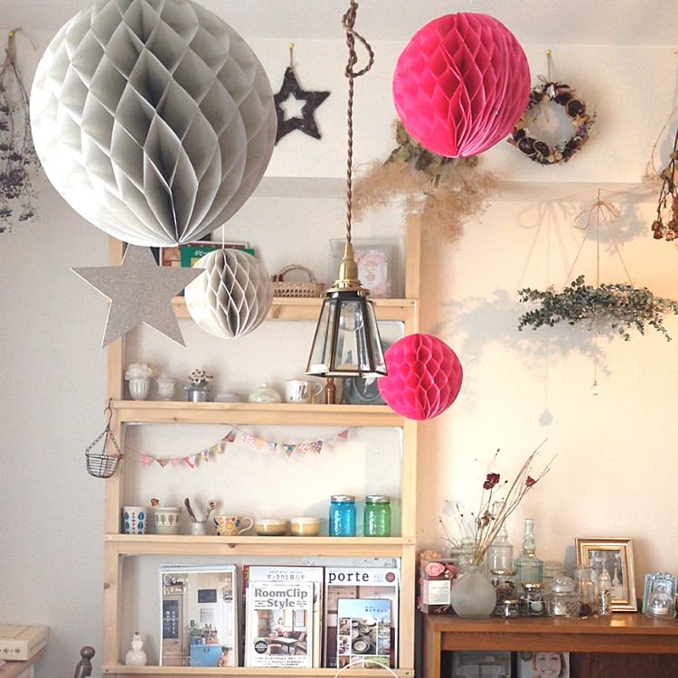 ハンギングディスプレイの上級者 厳選10部屋 Roomclip Mag 暮らしとインテリアのwebマガジン